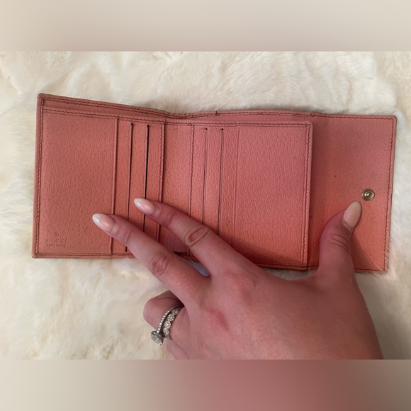 Authentic GUCCI GG Logo Canvas Leather Bifold Wallet - Picture 4 of 6